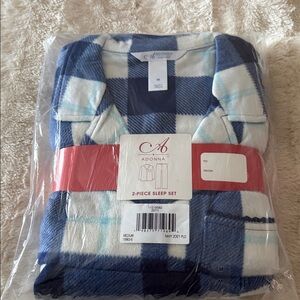 Adonna Navy and White Checkered Sleepwear Set Sz medium